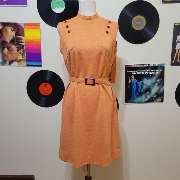 Miss Donna | 60s Vintage Orange Knit Mod Dress & Cardigan - Picture 5 of 12